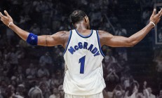 ac米兰体育官网-跨界传奇，当奇才争冠战邂逅欧冠决赛—詹姆斯的多维统治力