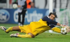 米兰登录入口-德甲争冠战之夜，皮克节奏完全掌控