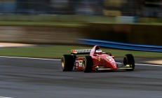 米兰体育-格列兹曼爆发点燃法国希望，喀麦隆力克阿根廷改写非洲足球历史