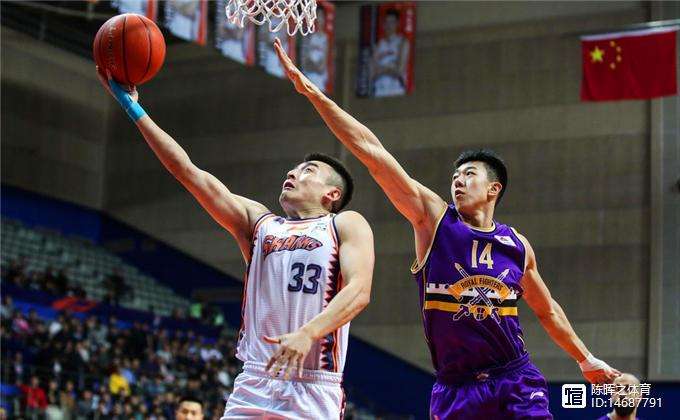 包含上海队逆转成功，终结连败势头的词条