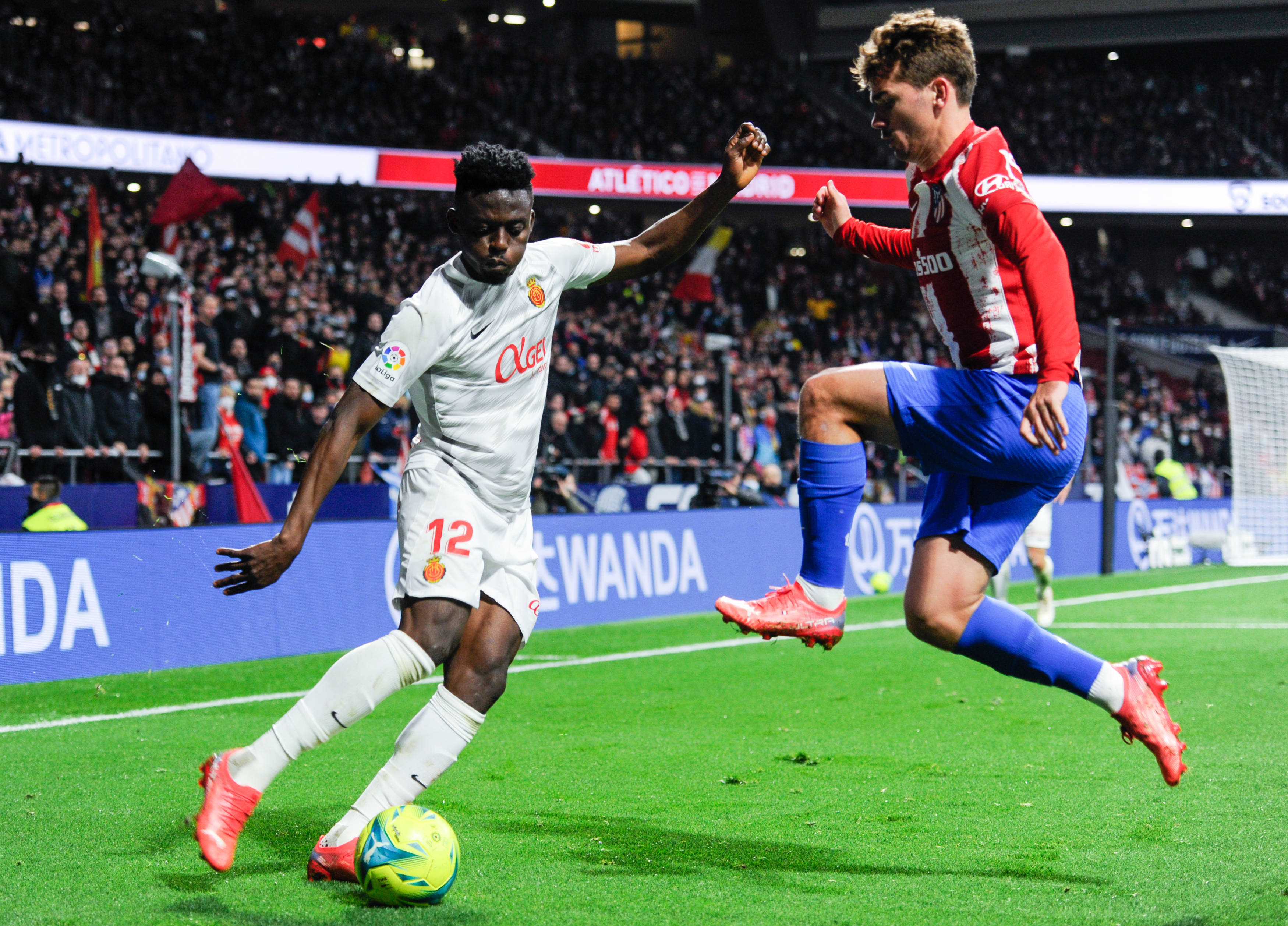 关于阿尔梅里亚门将被视为球队不可或缺的人物的信息