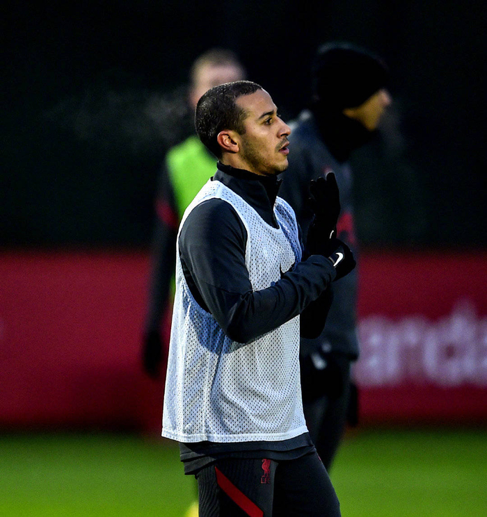 利物浦球员积极备战，团队目标明确的简单介绍