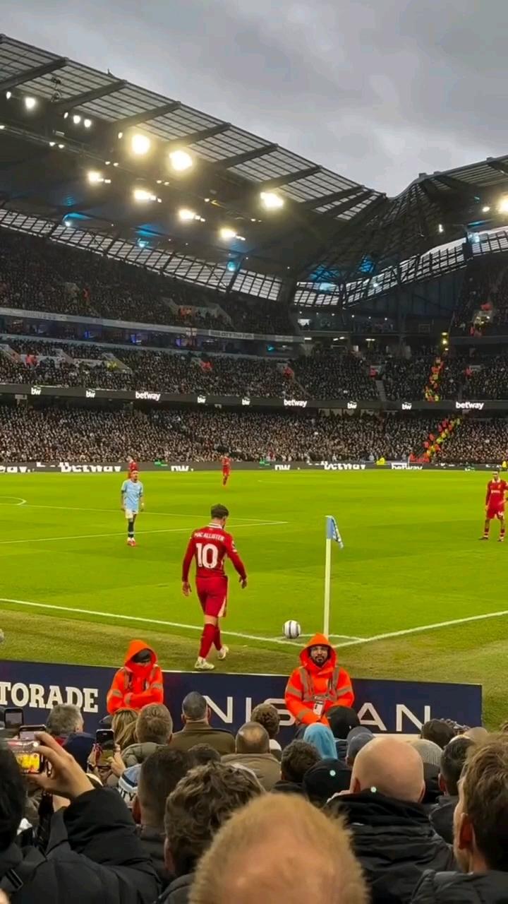 利物浦球员积极备战，团队目标明确的简单介绍