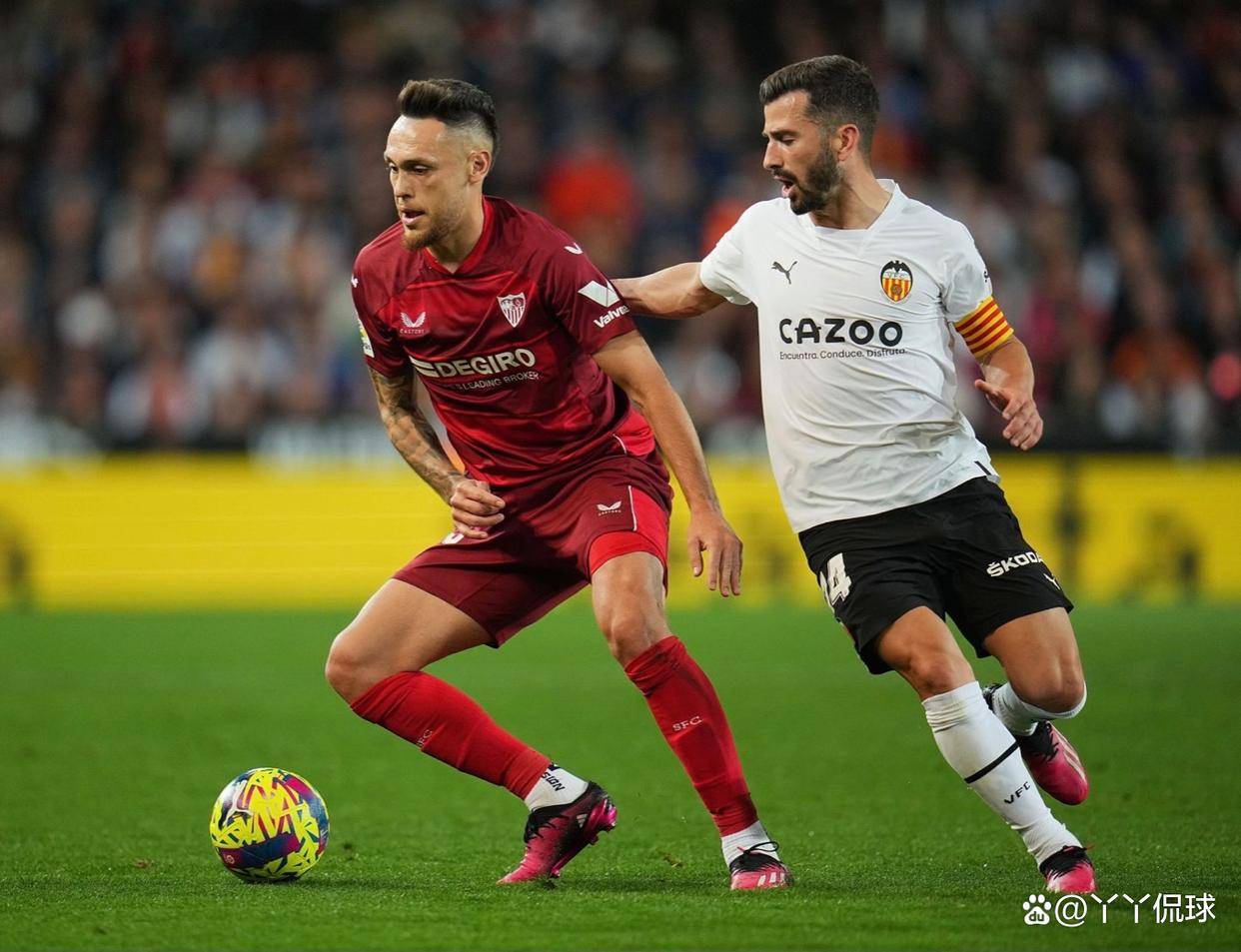 塞维利亚中场发挥出色，球队士气高涨的简单介绍