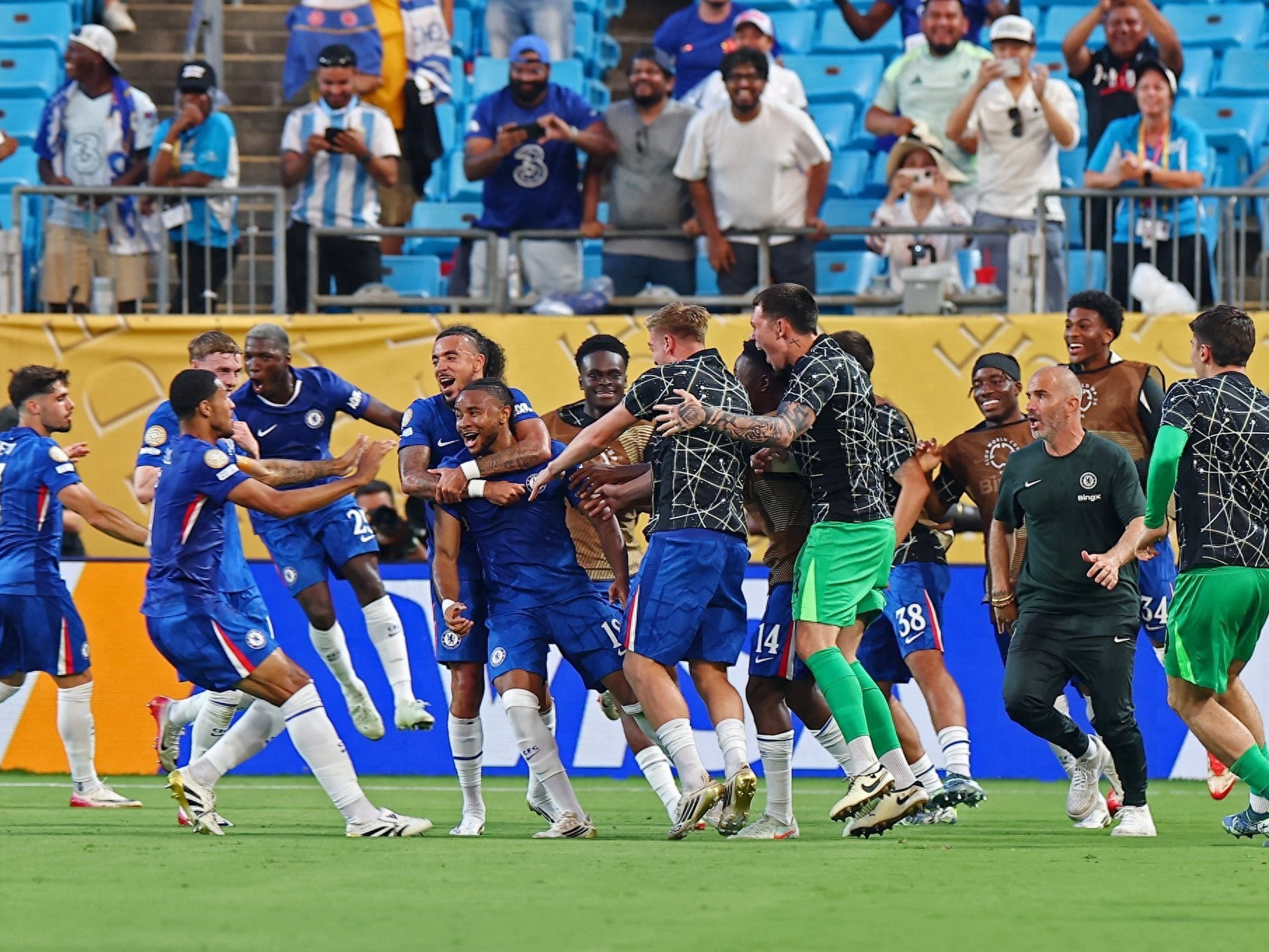 包含比利时逆转摩洛哥，卡拉斯科关键制胜的词条